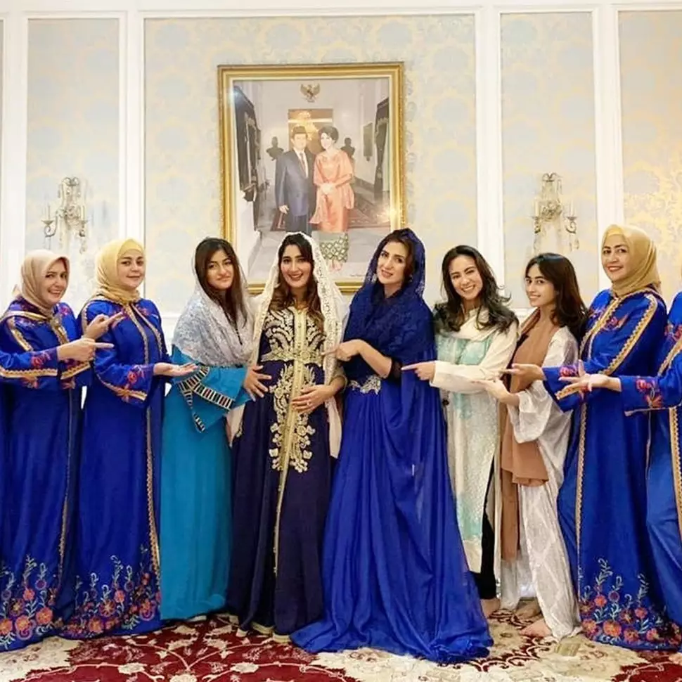 7 Momen syukuran kehamilan Tania Nadira, penuh lantunan doa