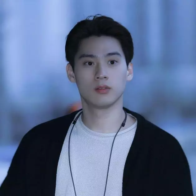 Manajer K-Pop ganteng  berbagai sumber 