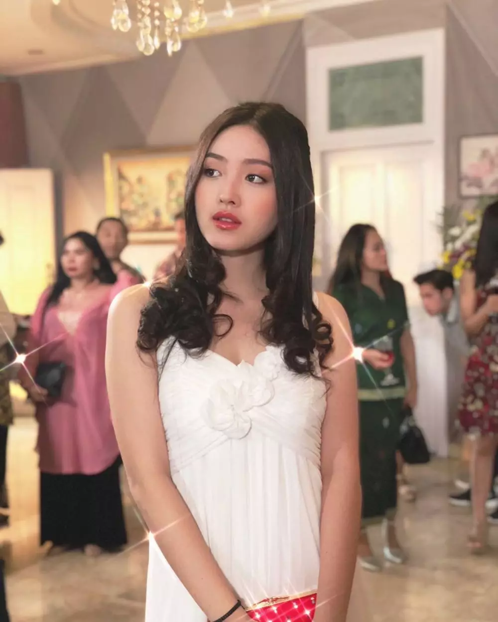 Gaya Natasha Wilona hadiri lamaran & pernikahan Instagram Gaya Natasha Wilona hadiri lamaran & pernikahan Instagram