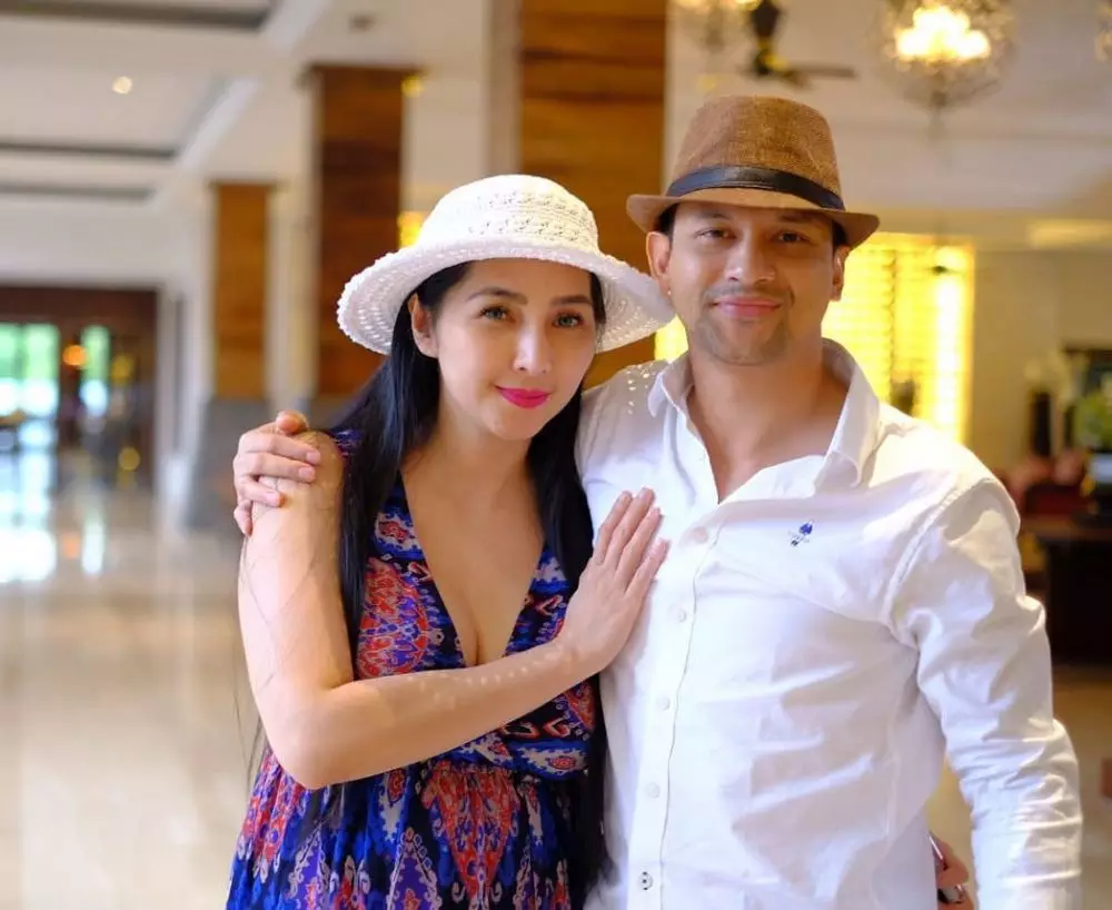 potret Lucky Perdana dan istri © 2020 brilio.net potret Lucky Perdana dan istri © 2020 brilio.net