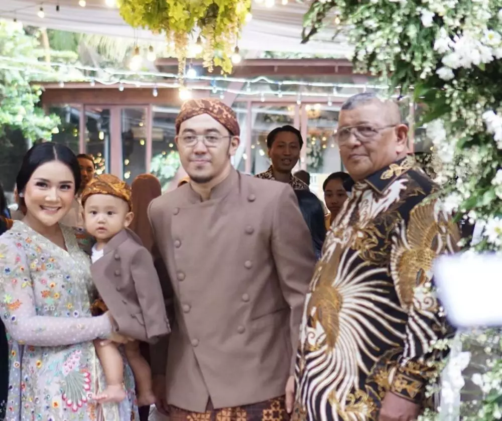 Tedak siten anak Fitri Ayu © 2020 brilio.net