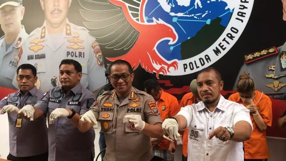 Fakta kasus narkoba Nanie Darham Instagram/@kusumarini_makeup liputan6.com Fakta kasus narkoba Nanie Darham Instagram/@kusumarini_makeup liputan6.com