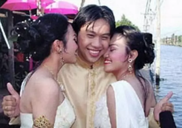 6 Kisah pernikahan unik seorang pria dengan 2 mempelai perempuan berbagai sumber