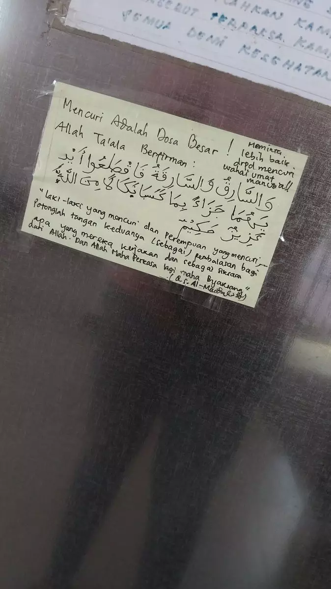 peringatan lucu dilarang mencuri di kos © 2020 1cak.com