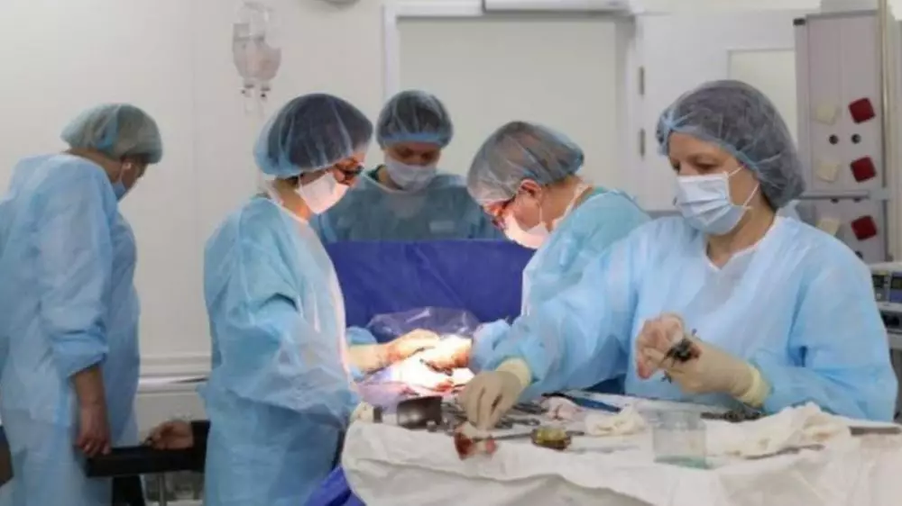 Perut perempuan rambut  east2west news  Perut perempuan rambut  east2west news