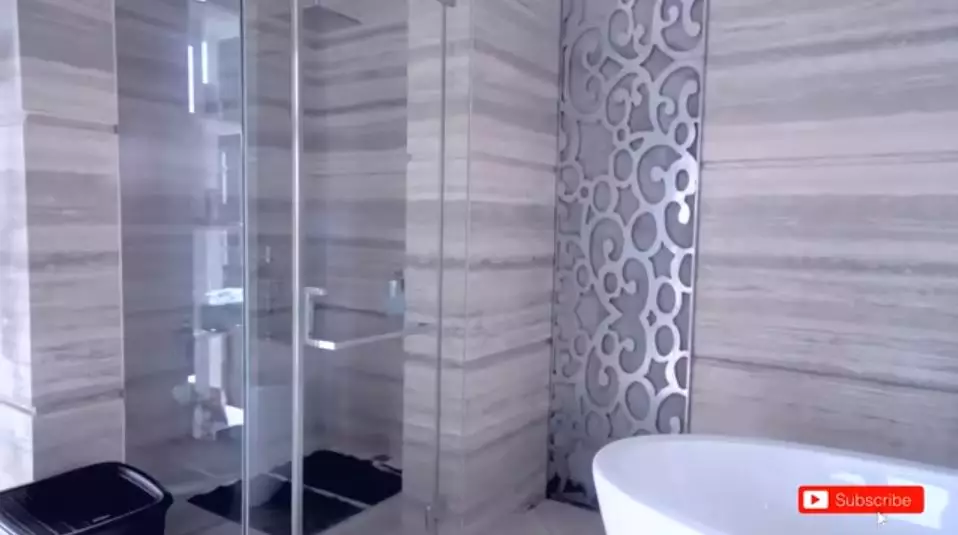 kamar mandi mewah Momo Geisha © 2020 youtube.com