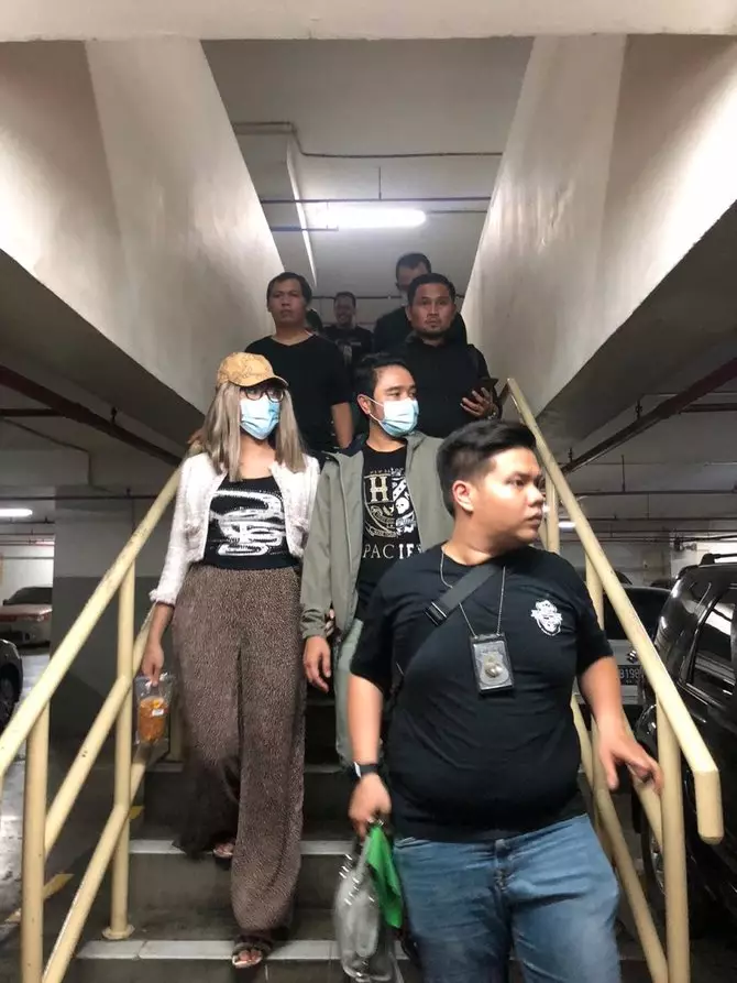 harga sandal Lucinta Luna saat ditangkap  Instagram