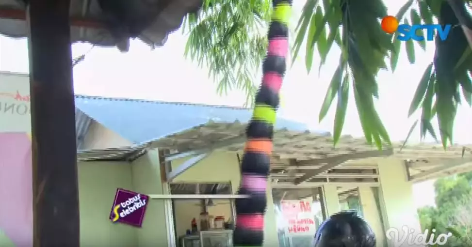 Penampakan warteg usaha ibunda Misca Mancung youtube Penampakan warteg usaha ibunda Misca Mancung youtube