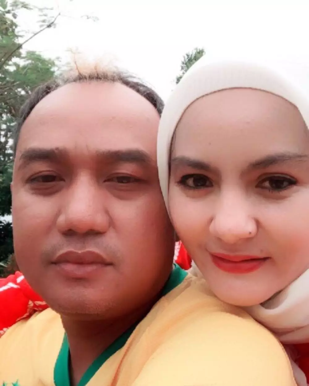 momen pelawak dan istri instagram 