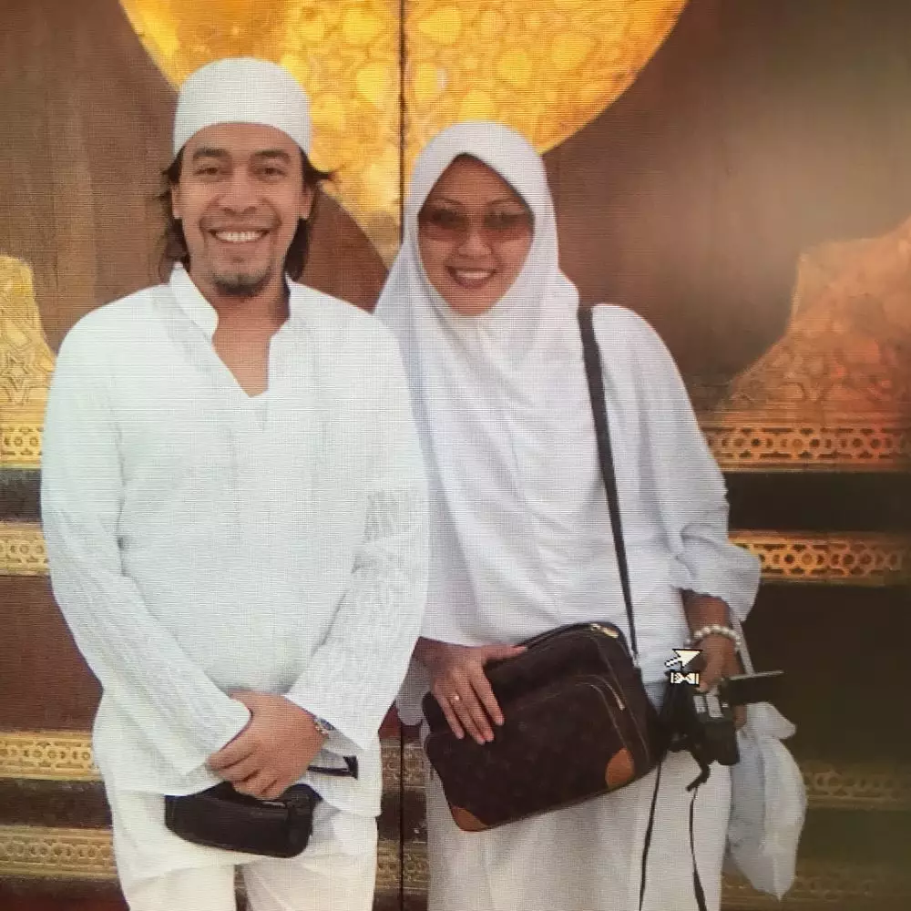 momen pelawak dan istri instagram 