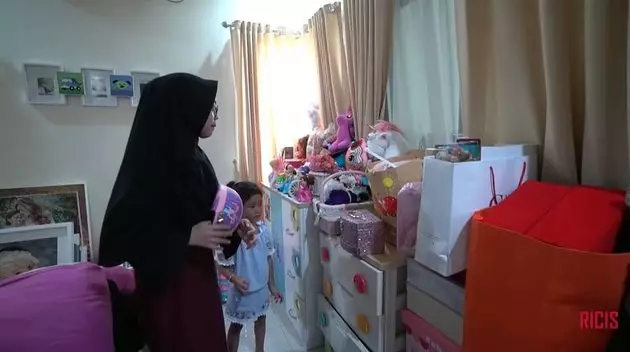 Kamar Ayu Ting Ting  YouTube  Kamar Ayu Ting Ting  YouTube