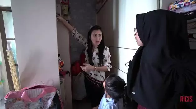 Kamar Ayu Ting Ting  YouTube  Kamar Ayu Ting Ting  YouTube