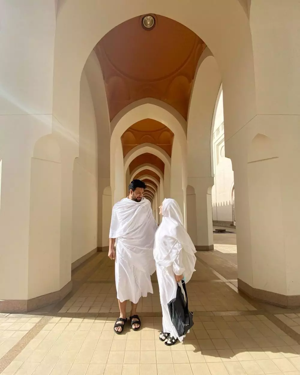 irish bella hamil umrah © 2020 brilio.net irish bella hamil umrah © 2020 brilio.net