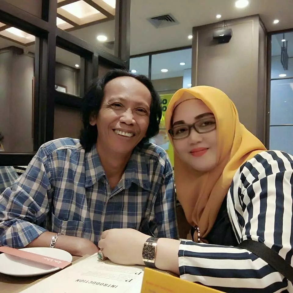 Momen mesra Mandra dan istrinya Instagram 