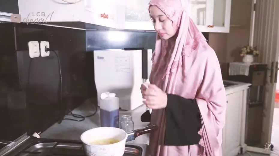Penampakan dapur rumah Laudya Cynthia Bella YouTube