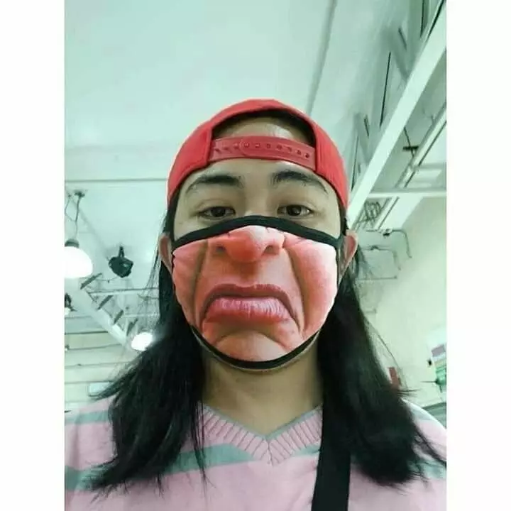 9 Masker ini bentuknya nyeleneh, Instagram 9 Masker ini bentuknya nyeleneh, Instagram