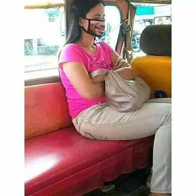 9 Masker ini bentuknya nyeleneh, Instagram 9 Masker ini bentuknya nyeleneh, Instagram