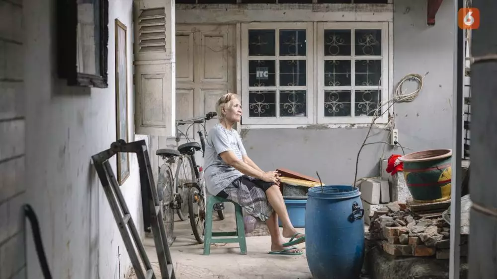 Prestasi Tati Sumirah berbagai sumber