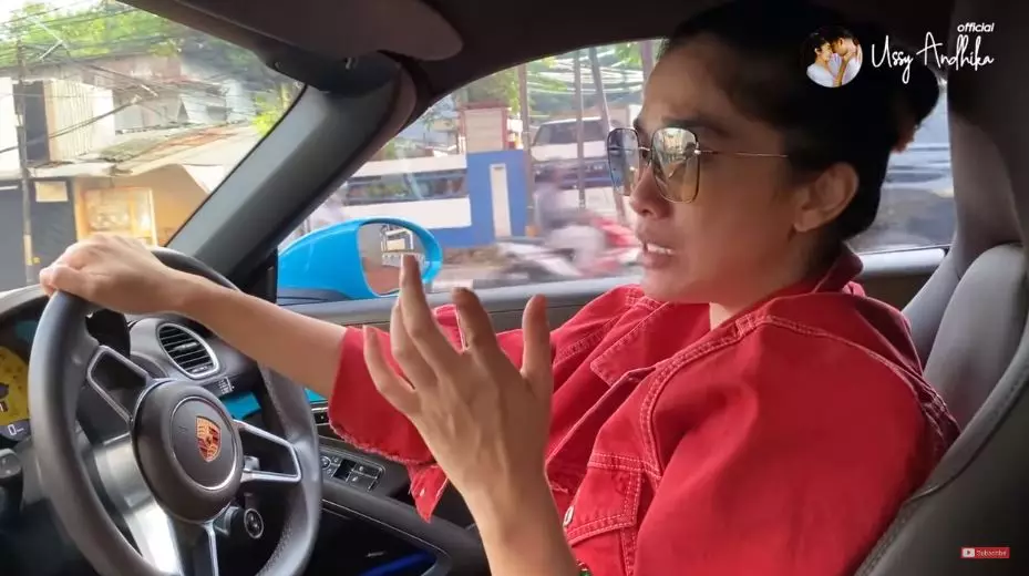 Mobil mewah Ussy  YouTube 