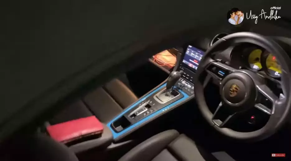 Mobil mewah Ussy  YouTube 