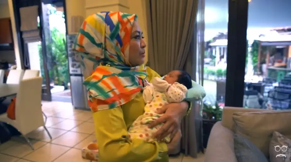 Penampakan rumah Rano Karno YouTube