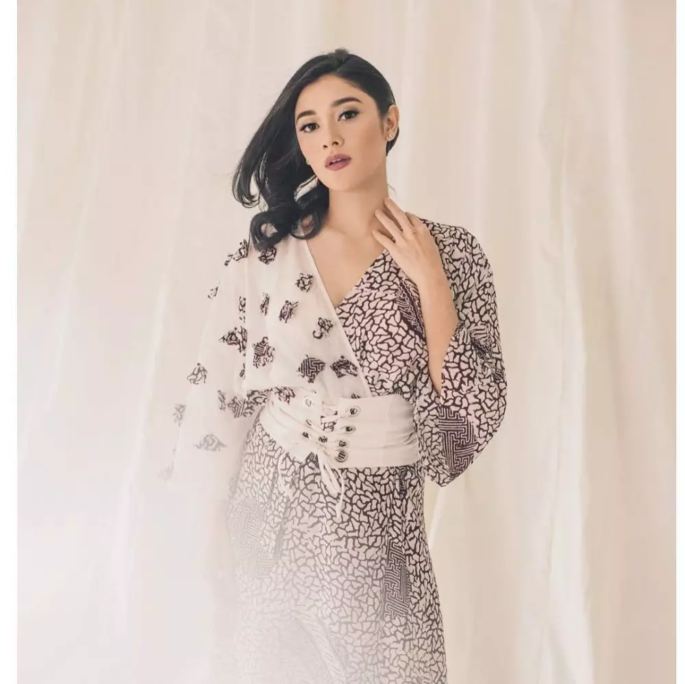 Naysilla Mirdad pemotretan  Instagram 