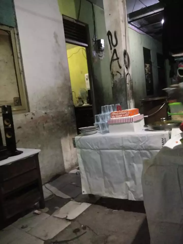 Ulang tahun tiga orang facebook