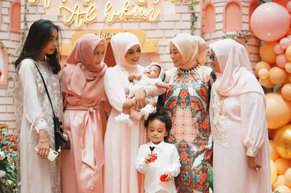 akikah anak kedua Rachel © 2020 brilio.net