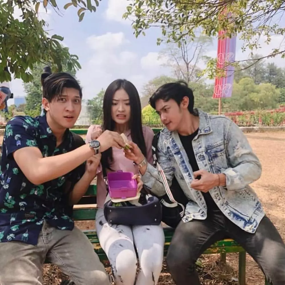 potret Aditya Zoni dan pemain Cinta Karena Cinta Instagram potret Aditya Zoni dan pemain Cinta Karena Cinta Instagram