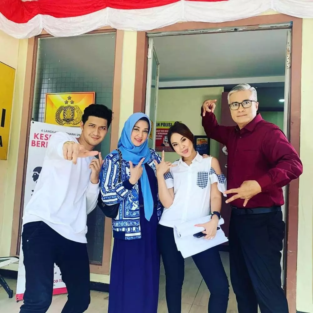 potret Aditya Zoni dan pemain Cinta Karena Cinta Instagram potret Aditya Zoni dan pemain Cinta Karena Cinta Instagram