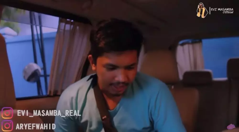 evi masamba kado mobil © 2020 brilio.net evi masamba kado mobil © 2020 brilio.net