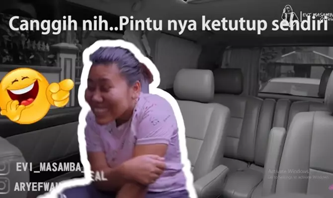 evi masamba kado mobil © 2020 brilio.net evi masamba kado mobil © 2020 brilio.net