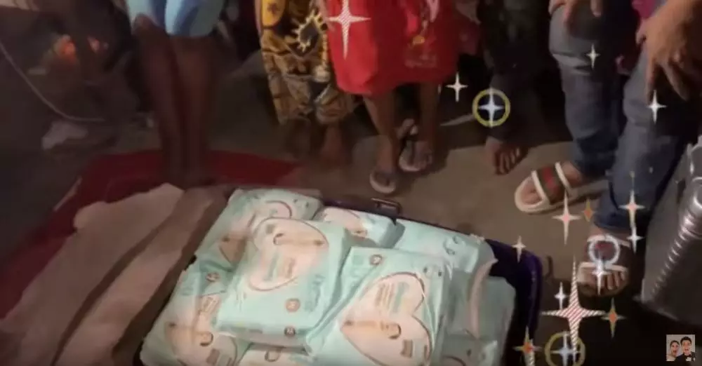 7 momen Baim Wong bertemu sopir angkot viral, mengharukan YouTube 7 momen Baim Wong bertemu sopir angkot viral, mengharukan YouTube