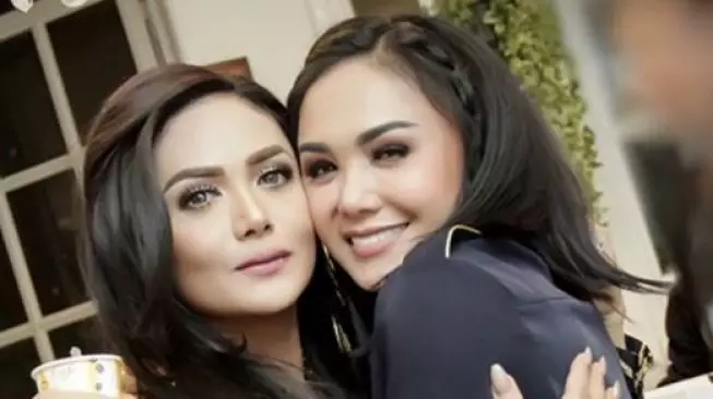 yuni shara rambut panjang © 2020 brilio.net