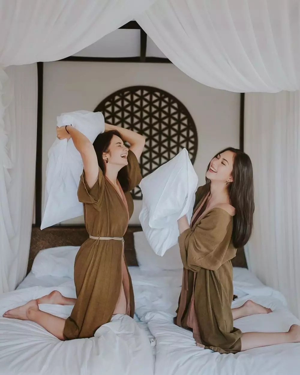 Persahabatan Jessica Mila dan Enzy Storia © 2020 brilio.net Persahabatan Jessica Mila dan Enzy Storia © 2020 brilio.net