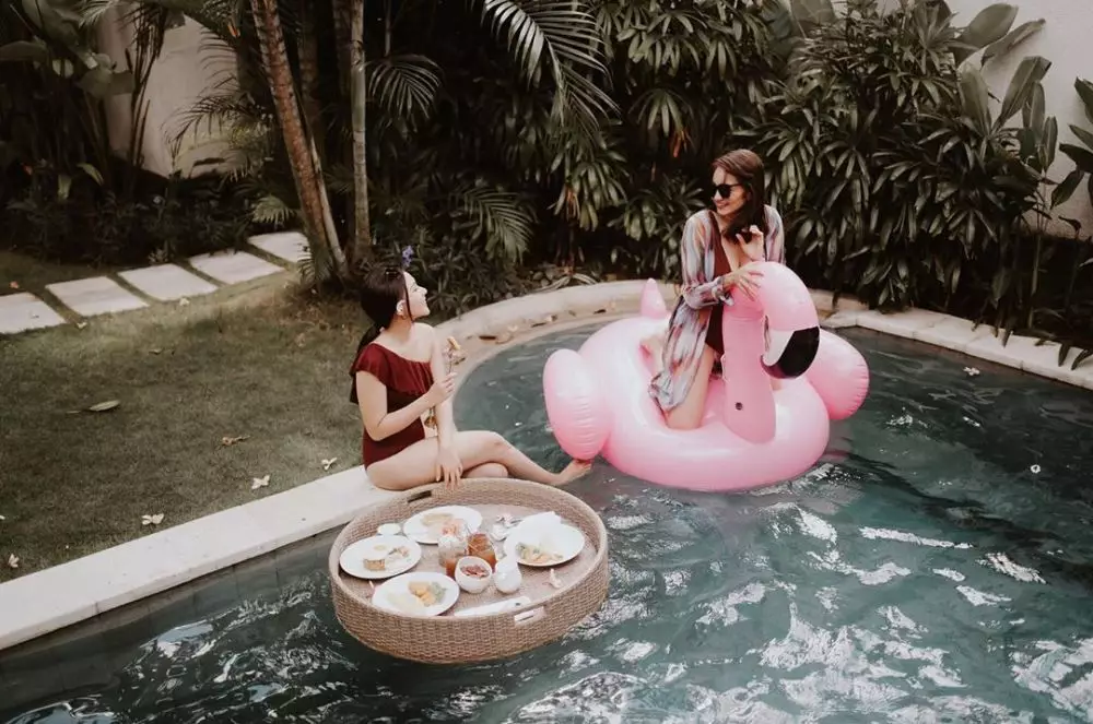 Persahabatan Jessica Mila dan Enzy Storia © 2020 brilio.net Persahabatan Jessica Mila dan Enzy Storia © 2020 brilio.net