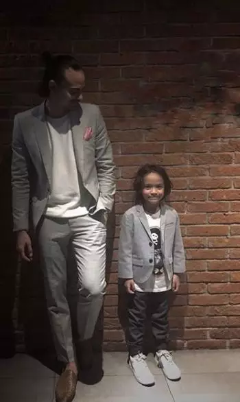 Potret kenangan Ashraf Sinclair & Noah Instagram 