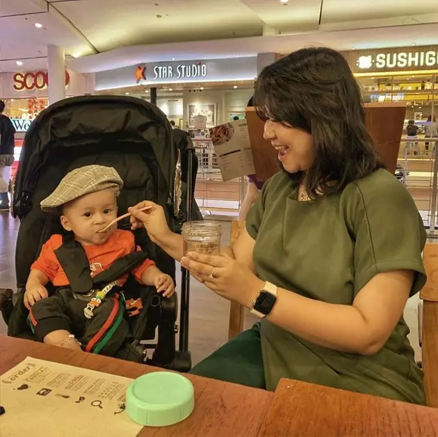 Chikita Meidy momong anak  Instagram 