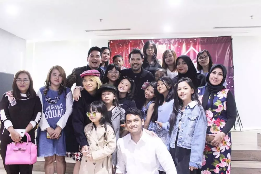 girlband cilik bentukan Indra Bekti Instagram/@gisel_la @indrabekti girlband cilik bentukan Indra Bekti Instagram/@gisel_la @indrabekti