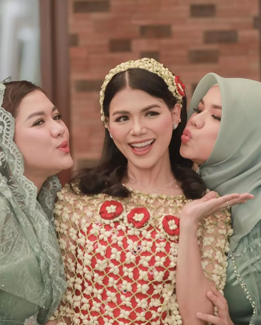 ini 6 potret Kalia Labitta adik Vicky Shu Instagram