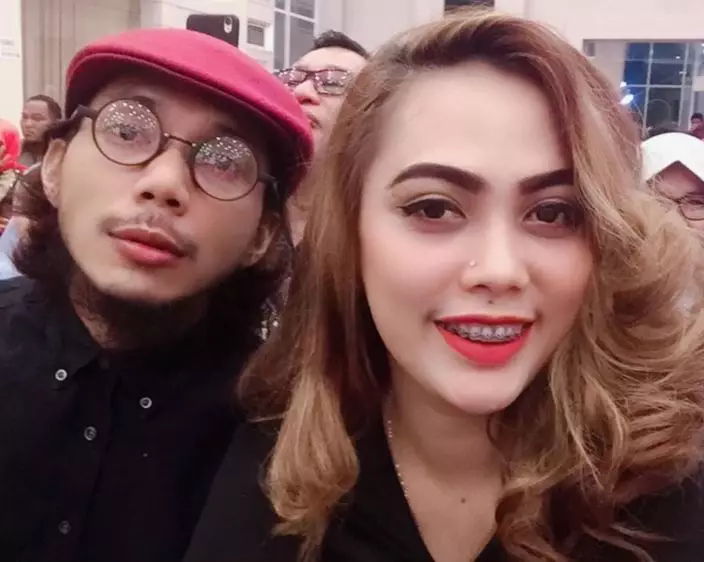 Norman Kamaru dan istri kedua instagram 