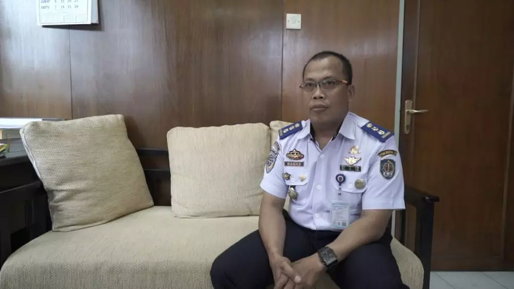 Mengenal warna marka jalan dan fungsinya Brilio.net  Mengenal warna marka jalan dan fungsinya Brilio.net