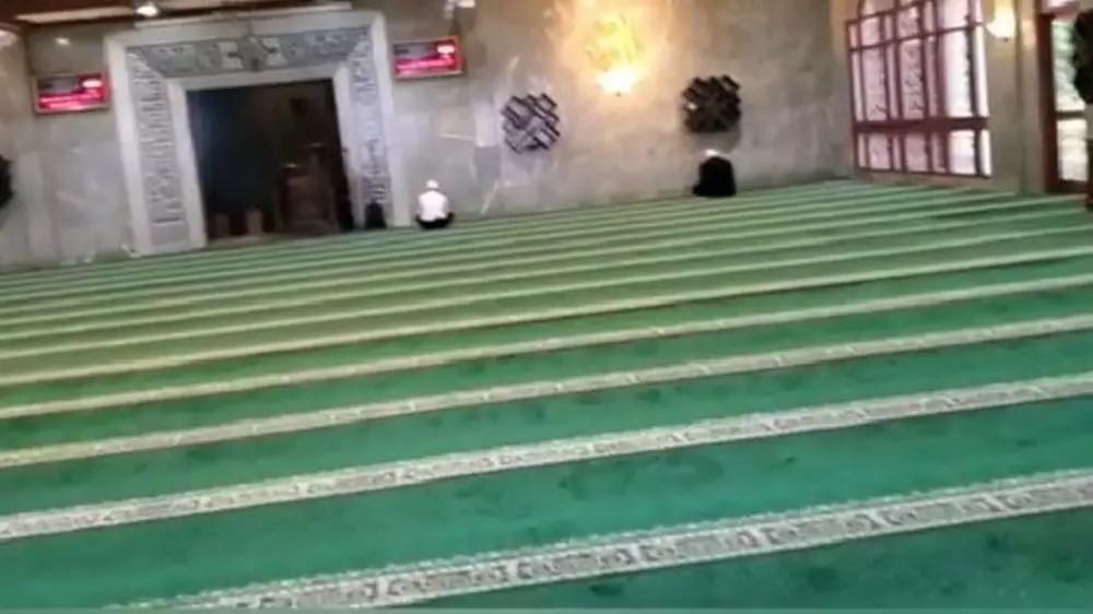 Kiano temani Baim Wong ke masjid  Instagram  Kiano temani Baim Wong ke masjid  Instagram