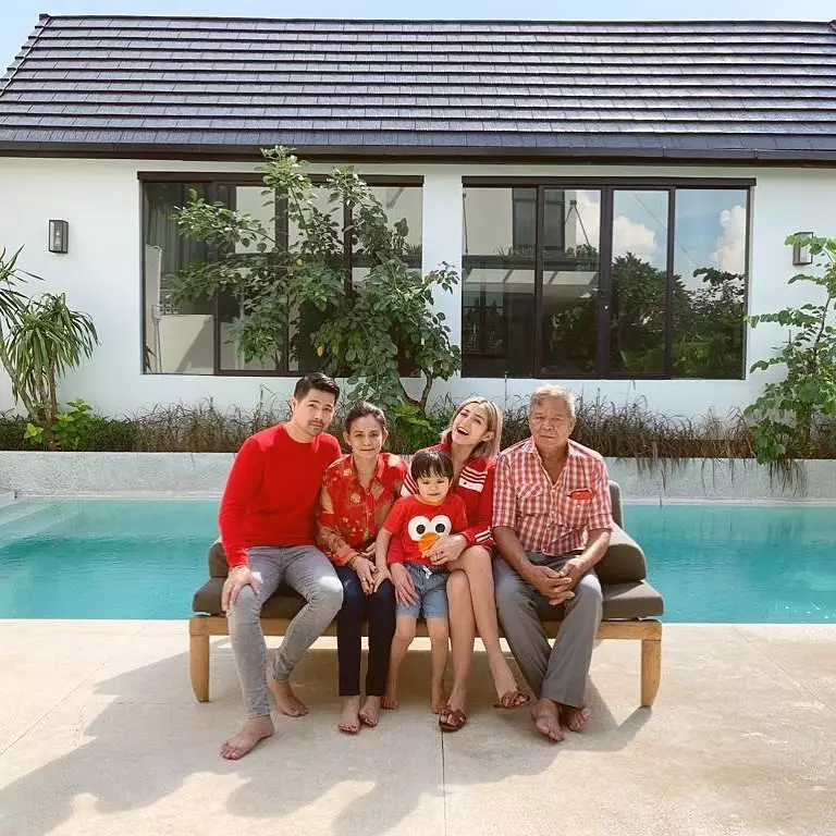 kedekatan Jessica Iskandar dan ayahnya © 2020 instagram.com