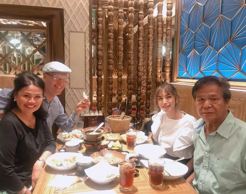 kedekatan Jessica Iskandar dan ayahnya © 2020 instagram.com