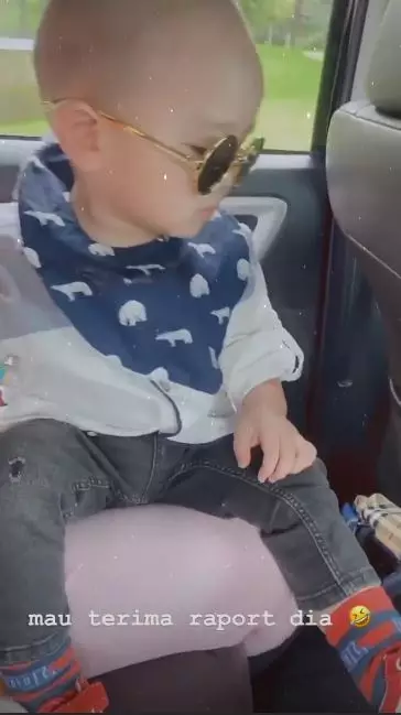 bella shofie ambil rapot anak © 2020 brilio.net