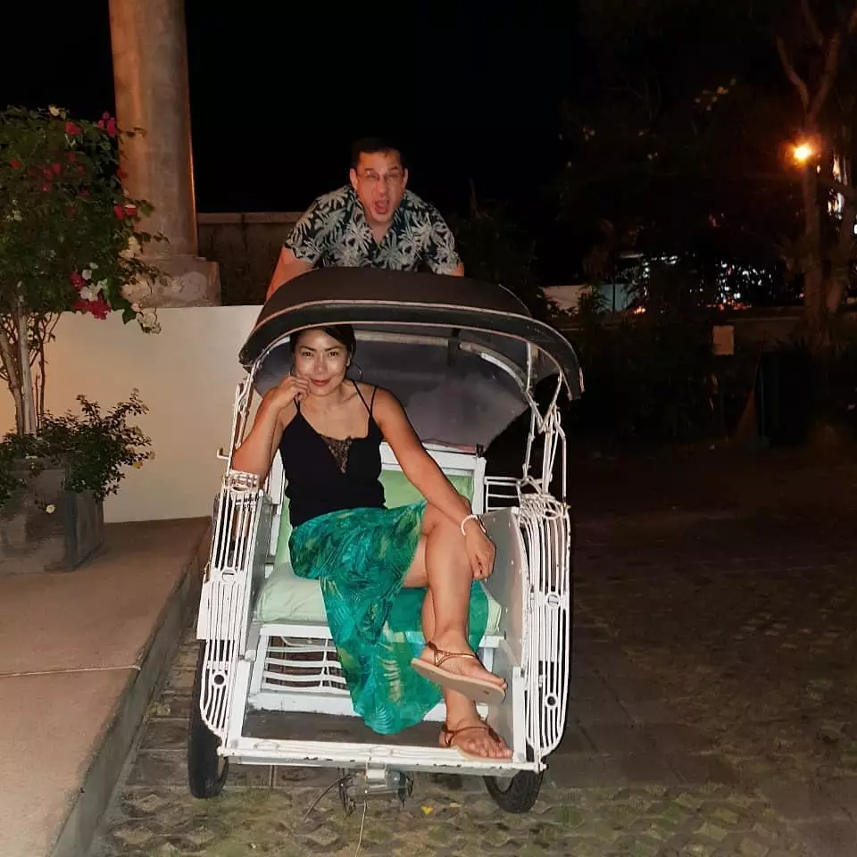 potret harmonis Ari Wibowo dan istri Instagram/@ariwibowo_official potret harmonis Ari Wibowo dan istri Instagram/@ariwibowo_official