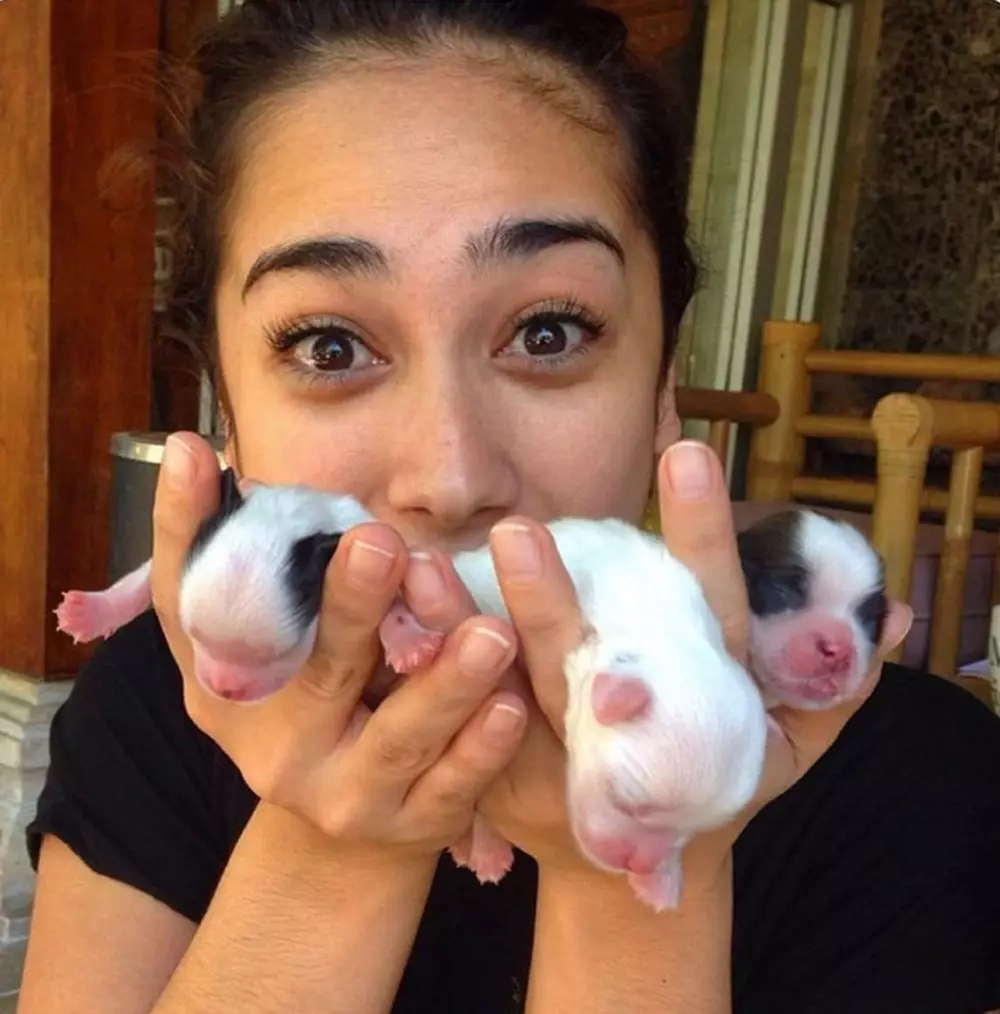 Penampilan natural Alexandra Gottardo  Instagram