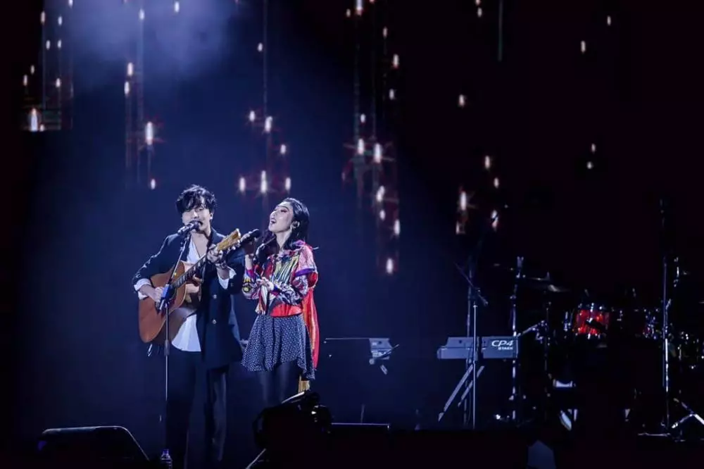 Isyana Sarasvati ajak suami manggung berbagai sumber