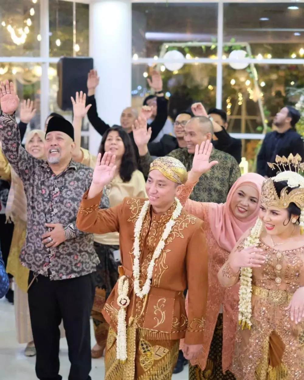 Indro hadiri nikahan anak Dono 'Warkop' berbagai sumber